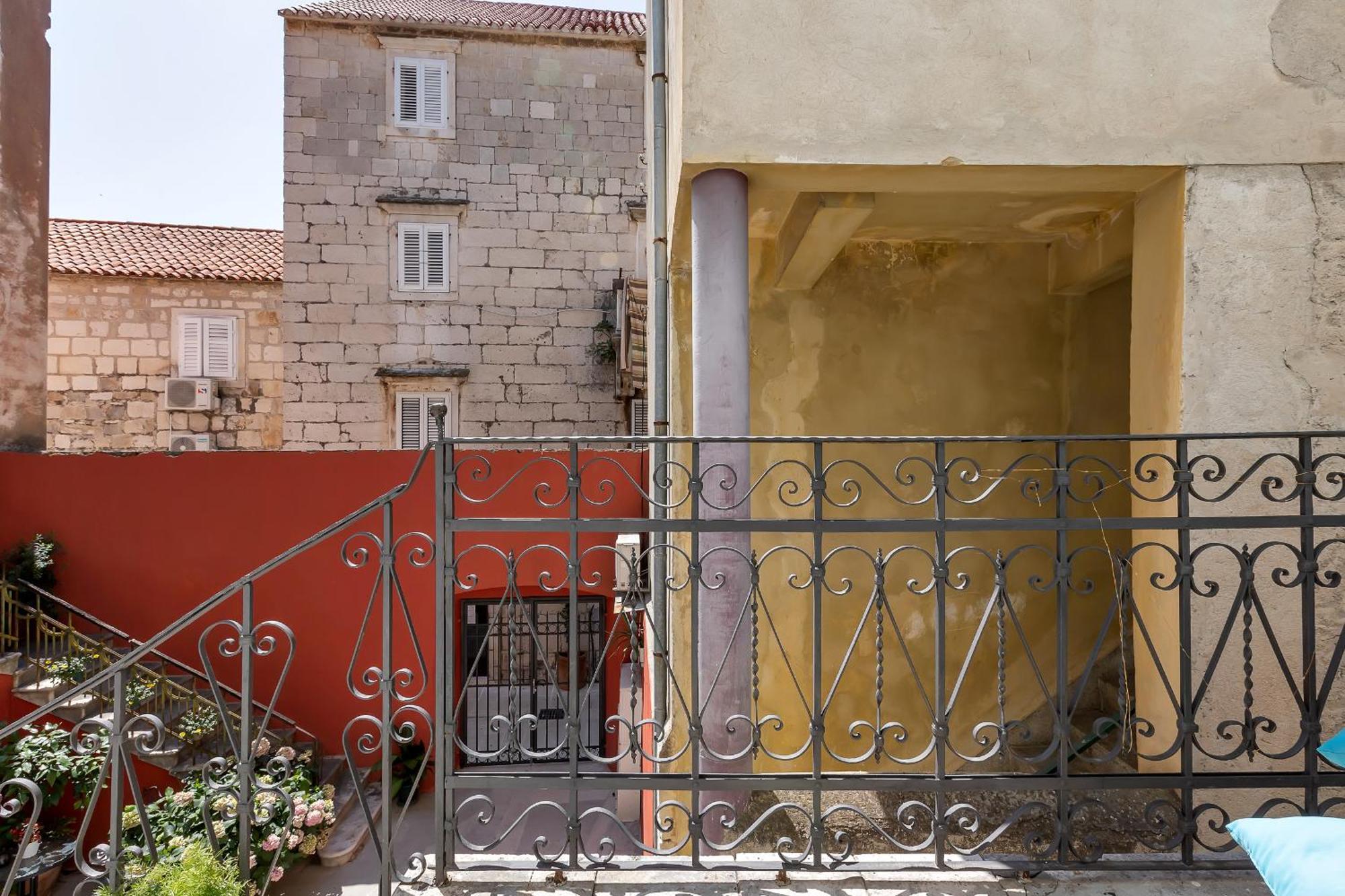 City Center Apartment Dvor Kalalarga Μακάρσκα Εξωτερικό φωτογραφία
